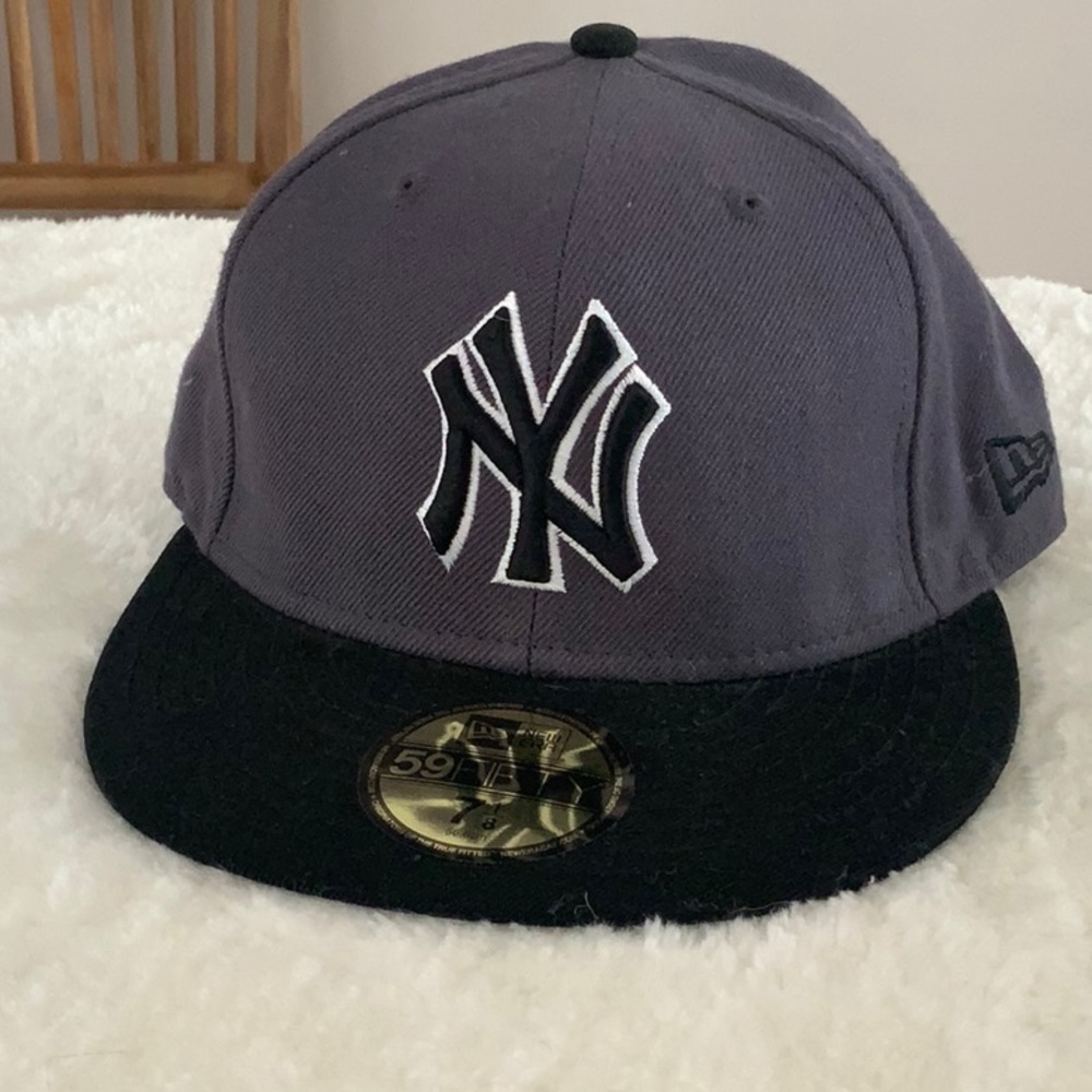 New Era NY hat good used condition